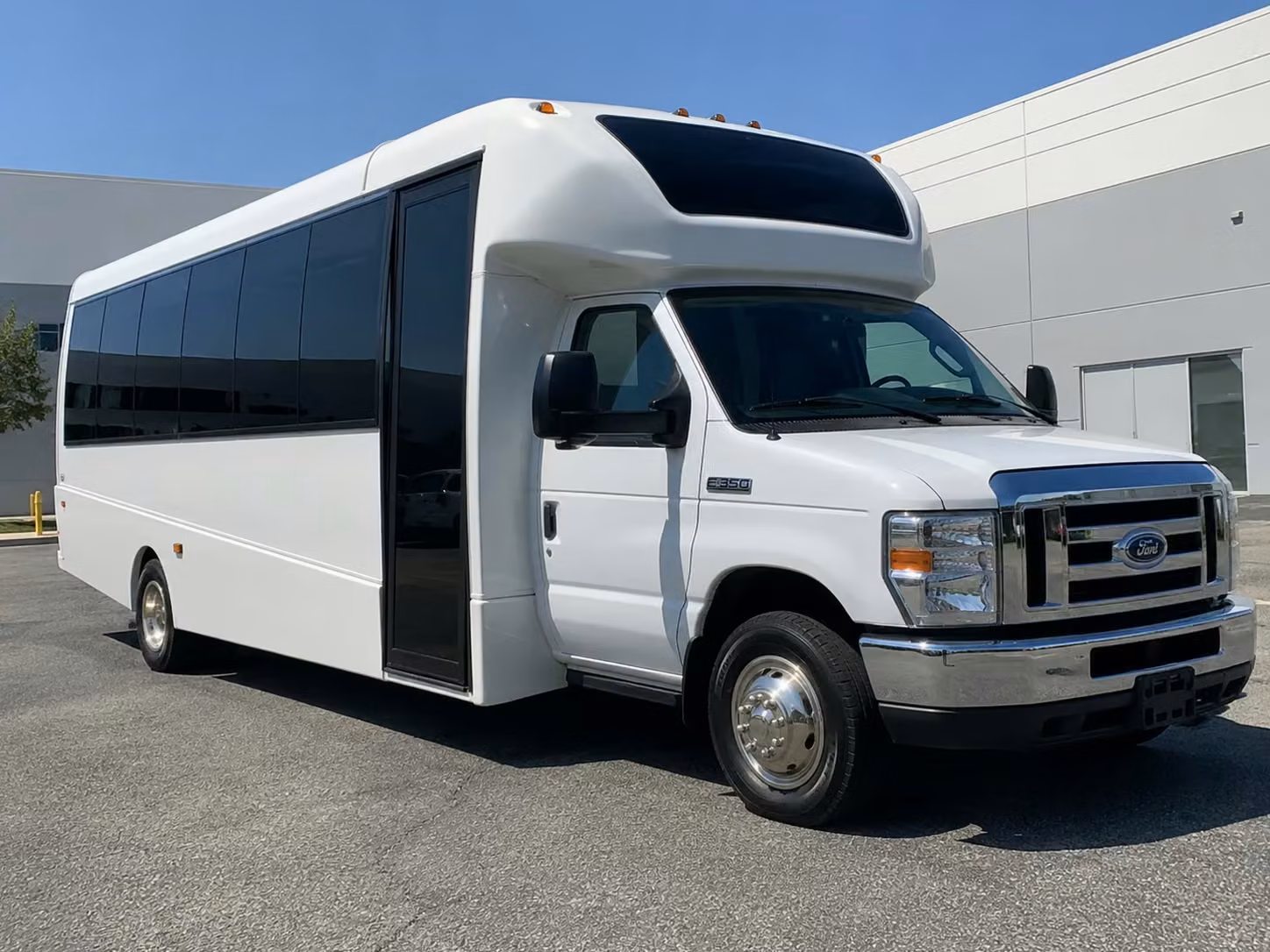 18 passenger minibus