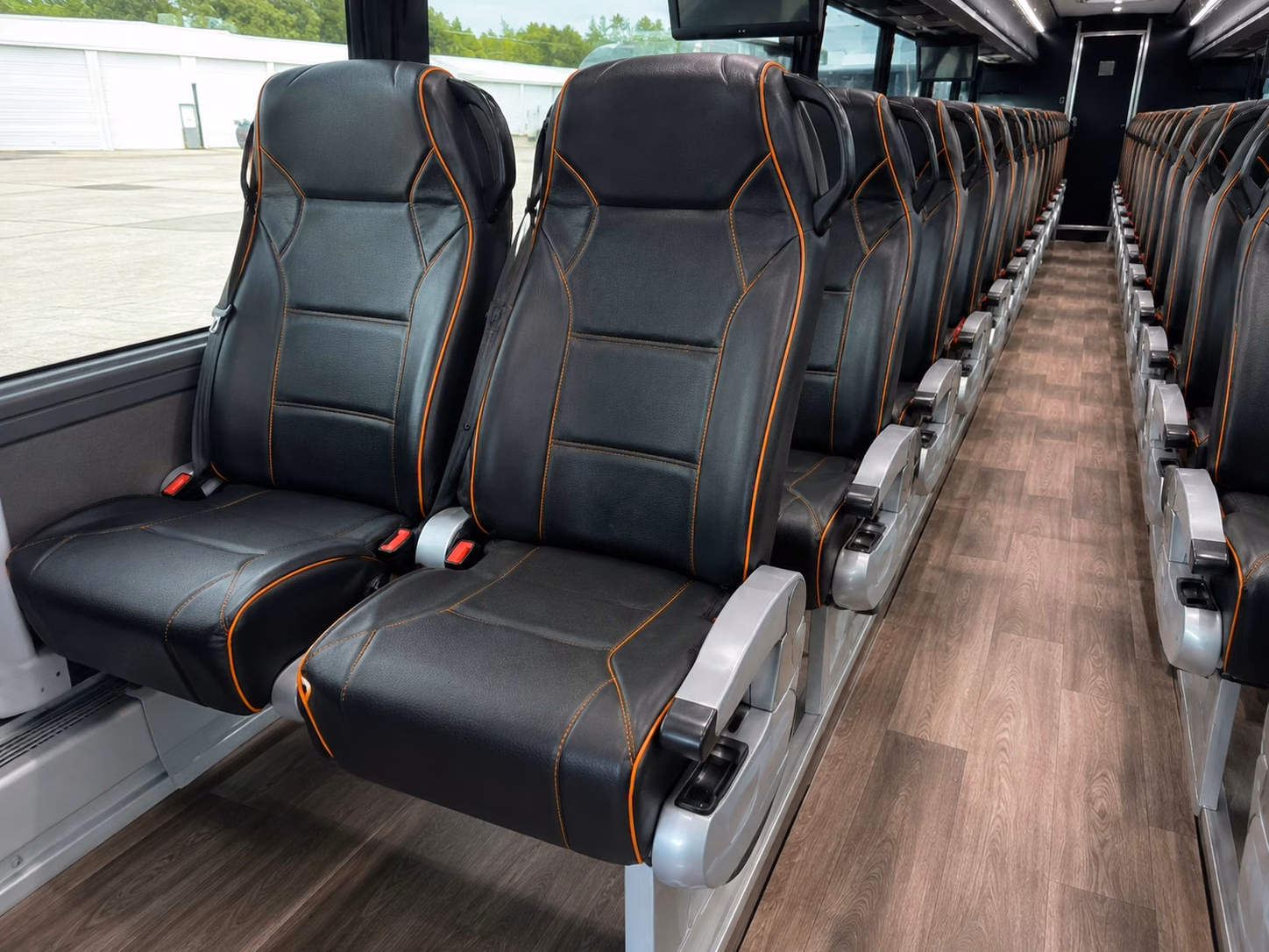 minibus rentals in fargo for smaller prom groups who want a private ride
